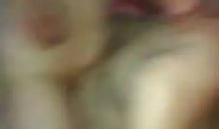 عوضی داغ و مرد دیگری را ببینید, تقلب در مرد داستان تصویری سکسی جوان.